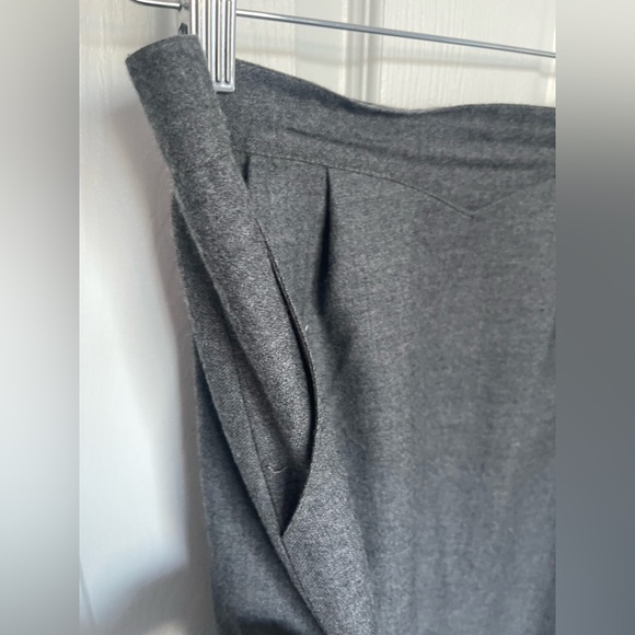 Vintage Gray100% Wool midi Skirt - Picture 6 of 10